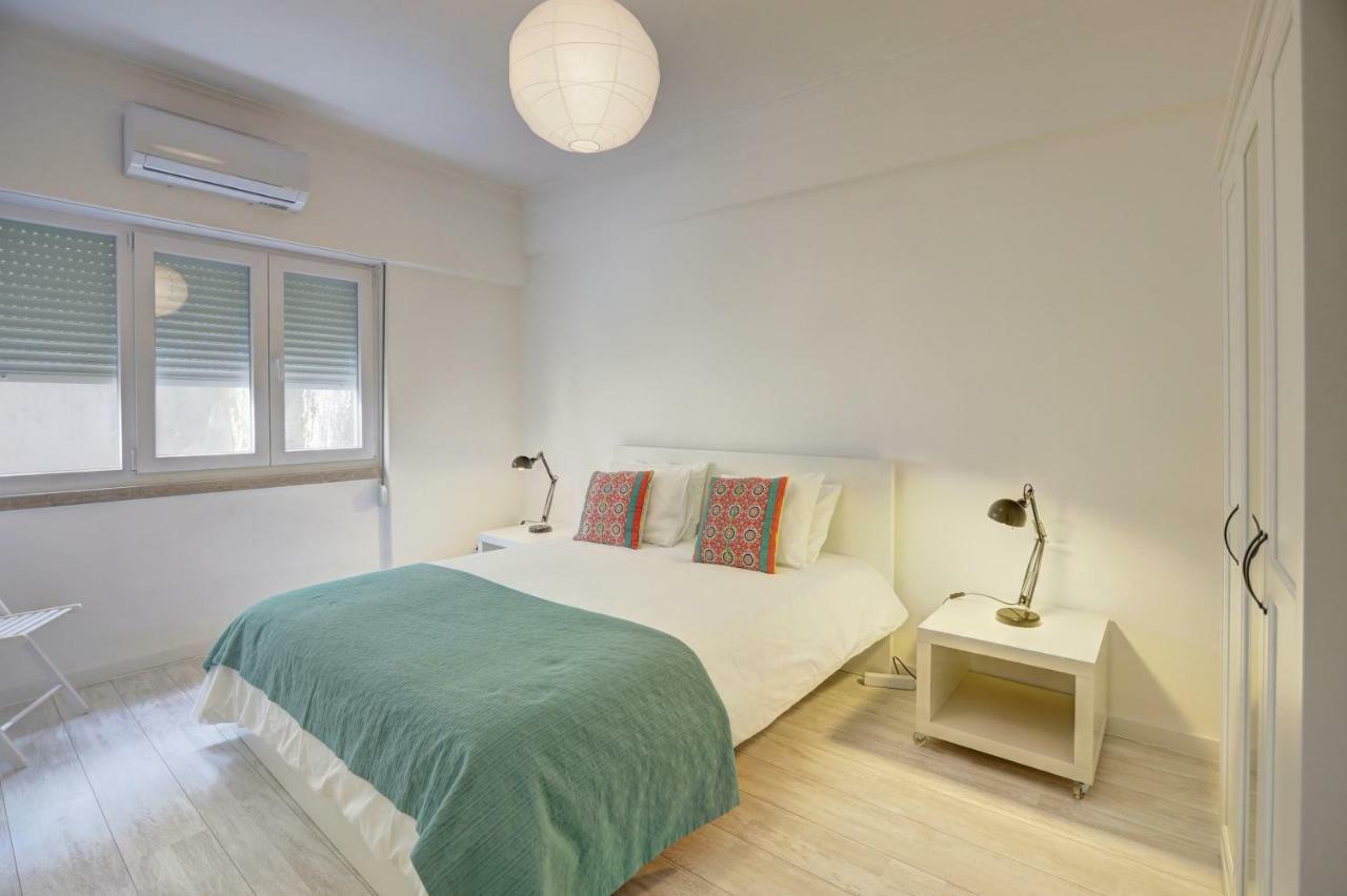 Appartamento Mouraria House And Quiet With A Balcony Lisbona